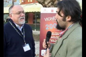 Piccoli vigneron e grandi aziende, ci sono esigenze comuni da affrontare insieme? &lsquo;&lsquo;Il piccolo e il grande produttore hanno in comune un problema: l&rsquo;economicit&agrave; di quello che fanno&rsquo;&rsquo;. Parola di Leonardo Valenti dell&rsquo;Universit&agrave; di Milano