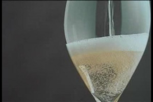 Franciacorta, basta la parola! Riflessioni, idee e numeri di un territorio e della sua denominazione, capaci in poco tempo di diventare la patria delle bollicine italiane