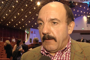 &ldquo;Il vino italiano sta vivendo una sorta di et&agrave; dell&rsquo;oro. Vitigni autoctoni, vini naturali, meno alcolici? Ben vengano, solo se il prodotto finale &egrave; di qualit&agrave;&rdquo;: a WineNews, il sommelier n. 1 al mondo, Master of Wine (e molte altre cose) Gerard Basset