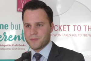 &ldquo;Dobbiamo migliorare servizi ed incoming. All&rsquo;estero per ora stiamo con eventi sull&rsquo;Asia, ma teniamo gli occhi aperti. Le altre fiere? A noi basta che il business del vino abbia la certezza che a met&agrave; marzo c&rsquo;&egrave; ProWein a Dusseldorf&rdquo;