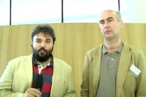 Uno fa sognare il mondo con il prestigio dei suoi Chateaux, l&rsquo;altro ha conquistato i palati del pianeta con i Supertuscan: Bordeaux e Bolgheri, cos&igrave; lontani geograficamente, eppure non cos&igrave; diversi ...