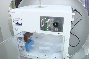 &ldquo;Portare una macchina da caff&egrave; espresso nello spazio &egrave; sicuramente una sfida. Il caff&egrave; uscir&agrave; in appositi &ldquo;sacchettini&rdquo; per ovviare ai problemi della microgravit&agrave;. Diciamo che &egrave; un esperimento di idrodinamica&rdquo;. Cos&igrave; David Avino, ad di Argotec