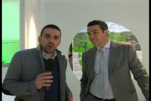 &lsquo;&lsquo;La strada della sostenibilit&agrave; premia chi si impegna a ridurre l&rsquo;impatto dell&rsquo;uomo sull&rsquo;agricoltura e sull&rsquo;ambiente&rsquo;&rsquo;. Lo dice l&rsquo;&ldquo;eco-centrico&rdquo; Marco Caprai, griffe del Sagrantino di Montefalco che lancia la sua &lsquo;&lsquo;green revolution&rsquo;&rsquo;