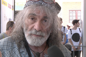 &ldquo;Il vino &egrave; un compagno della nostra vita, ma serve istruzione per bere nel modo giusto, a partire dalle scuole e dalle famiglie. Va controllato e dominato, non descritto come un demone&rdquo;. Cos&igrave; lo scrittore e saggista Mauro Corona