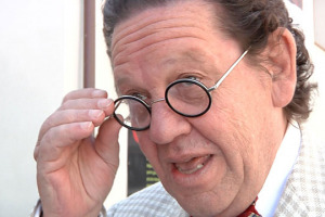 &ldquo;Io sono cresciuto in cantina, in Alsazia, dove si bevevano vini locali, Champagne e Borgogna. Bordeaux no, perch&egrave; piaceva agli inglesi, mentre gli italiani, all&rsquo;epoca, non erano ancora &ldquo;presentabili&rdquo;... Il celebre critico Philippe Daverio e il vino