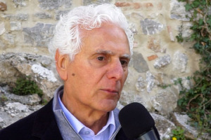 &ldquo;Condividere le esperienze, per imparare l&rsquo;uno dall&rsquo;altro&rdquo;: il senso delle Giornate Giulio Gambelli, volute da Pasquale Forte, alla guida di Podere Forte, che in onore di &ldquo;bicchierino&rdquo; ha riunito in Val d&rsquo;Orcia, la Borgogna, il Piemonte e la Toscana