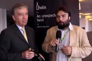 Tappo di sughero o a vite? Entrambi. Dopo 4 anni di ricerca tra O-I, leader mondiale nei contenitori di vetro per alimenti, e Amorim, n. 1 del sughero, nasce &lsquo;&lsquo;Helix&rsquo;&rsquo;, il nuovo packaging per il vino che vuole rivoluzionare il binomio sughero-vetro