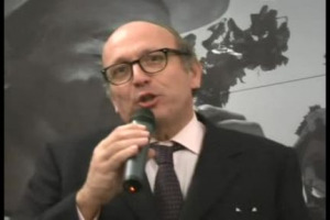 Il Franciacorta, bollicina Metodo Classico nata nel 1961 dall&rsquo;intuizione di Franco Ziliani, festeggia i suoi primi 50 anni con una mostra di arte contemporanea, &lsquo;&lsquo;InTralci&rsquo;&rsquo;, che ne celebra il territorio visto da 10 giovani artisti