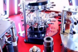 Cos&igrave; come per il vino, la via maestra per le macchine per la viticoltura e l&rsquo;enologia, settore in cui l&rsquo;Italia &egrave; leader, &egrave; quella dell&rsquo;export. A WineNews le testimonianze di tre nomi top del settore: Della Toffola, Bertolaso e Gai