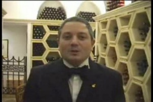 Il cenone di San Silvestro si avvicina e siete ancora indecisi su cosa portare a tavola? Niente paura, ecco i consigli di un esperto d&rsquo;eccezione: parola a Marco Reitano, sommelier de &ldquo;La Pergola&rdquo; del Rome Cavalieri