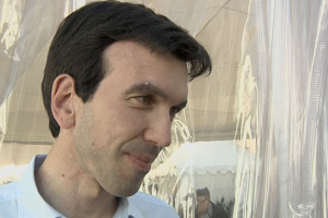 La politica &egrave; in vacanza, il Parlamento riapre i battenti il 12 settembre, ma i temi sul tavolo, quando si parla di agricoltura ed enogastronomia, sono tanti e &ldquo;caldi&rdquo;: a WineNews il punto del Ministro delle Politiche Agricole Maurizio Martina