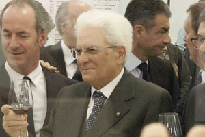 Il tributo del Presidente della Repubblica Sergio Mattarella al vino del Belpaese, &ldquo;che rappresenta l&rsquo;Italia ed &egrave; cresciuto molto grazie al lavoro dei produttori che hanno guidato il cambiamento, accompagnati da Vinitaly&rdquo;