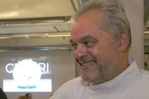 Xavier Pellicer, chef catalano due stelle Michelin, ha una visione della cucina diversa dal solito: nel suo &ldquo;Celer&igrave;&rdquo;, a Barcellona, il mondo vegetale &egrave; preponderante nel piatto, con la precedenza a prodotti biologici, biodinamici e naturali