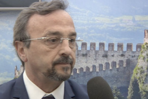 Dalla produzione all&rsquo;export, l&rsquo;Italia enoica vanta tanti primati, ma quando si parla di ricerca, &ldquo;alla base di qualsiasi sviluppo innovativo&rdquo;, c&rsquo;&egrave; ancora tanto da fare, come racconta a WineNews il professor Mario Pezzotti dell&rsquo;Universit&agrave; di Verona