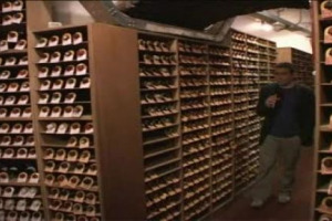 Come si gestisce una cantina con pi&ugrave; di centomila bottiglie? Da Pinchiorri si fa cos&igrave;... Un meccanismo praticamente perfetto, rodato in ogni minimo dettaglio e frutto di una pianificazione che non conosce sosta