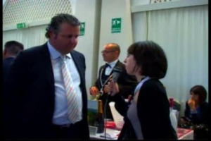 Il Porto Cervo Wine Festival, apre, simbolicamente, la stagione estiva, che come sempre sar&agrave; all&rsquo;insegna di bianchi e bollicine. Ma su cosa puntano le aziende per &lsquo;&lsquo;sfondare&rsquo;&rsquo; nei tempi del turismo estivo pronti ad accogliere milioni di turisti?