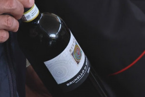 Un presunto Brunello di Montalcino &ldquo;Sfera&rdquo; quello che ha fatto scattare indagini (ancora in corso) e sequestro di 30.000 bottiglie di falsi Brunello, Chianti, Chianti Classico, Sagrantino di Montefalco e cos&igrave; via