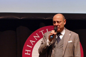 Il Chianti Classico verso le &ldquo;Menzioni Geografiche Aggiuntive&rdquo;? &ldquo;Percorso delicato, ma ci stiamo lavorando&rdquo;. Cos&igrave; il presidente del Consorzio Sergio Zingarelli. Intanto si &ldquo;gioca&rdquo; sui 9 Comuni della denominazione, ma si ragiona su vini e criteri