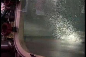 Continua il viaggio di WineNews tra le ultime innovazioni tecnologiche per chi lavora nelle cantine e tra i vigneti. Macchine che selezionano l&rsquo;uva facendola &lsquo;&lsquo;volare&rsquo;&rsquo; e analizzandola con lettori ottici, barrique riscaldate con il vapore ...