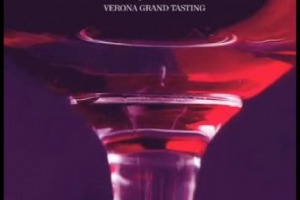 Aspettando Vinitaly, ecco alcuni dei protagonisti della degustazione del 24 marzo a Verona, organizzata insieme alla rivista Usa &lsquo;&lsquo;Wine Spectator&rsquo;&rsquo;. La parola ai &lsquo;&lsquo;miti&rsquo;&rsquo; dell&rsquo;enologia italiana, Ornellaia e Sassicaia