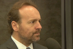 Lavora oggi sulla Cina di domani: ecco cosa devono i produttori del Belpaese per avere successo nel mercato pi&ugrave; promettente, ma tutto ancora da costruire, secondo Jean-Charles Viens, vicedirettore della rivista Spirito di Vino Asia