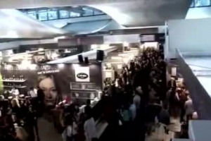 Anche Vinitaly celebra i 200 anni della nascita di Verdi: ecco il &lsquo;&lsquo;flash mob&rsquo;&rsquo; ideato dall&rsquo;Enoteca Regionale dell&rsquo;Emilia Romagna e &lsquo;&lsquo;Fede e Tinto&rsquo;&rsquo; di Decanter, con il Coro di Verona che ha intonato l&rsquo;aria &lsquo;&lsquo;Libiam ne&rsquo; lieti calici&rsquo;&rsquo; dalla Traviata