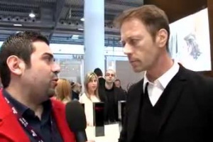 Donne e motori ... Trulli e Siffredi. Ecco il primo vino firmato dalla star mondiale dell&rsquo;hard, Rocco Siffredi, prodotto dall&rsquo;amico Jarno Trulli, ex pilota di Formula 1 e vignaiolo con Podere Castorani. Storia di un&rsquo;amicizia nel segno dell&rsquo;Abruzzo