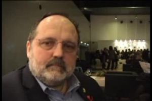 Il rapporto tra l&rsquo;alta ristorazione e il vino, un binomio che ha radici antiche ma che negli ultimi anni vive un momento di difficolt&agrave;, sia per la competizione con altre bevande, sia per l&rsquo;introduzione di norme che ne inibiscono il consumo fuori casa