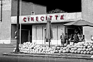 Mangiare e bere? Non basta pi&ugrave;, come raccontano a WineNews, dal Seminario del Master Comunicazione e Media Universit&agrave; Tor Vergata, Simonetta Pattugli (Marketing e Comunicazione), Alida Cappellini (architetto), Marco Lombardi (critico cinematografico)