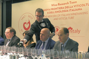&ldquo;La scienza &egrave; la madre del vino di qualit&agrave;, pi&ugrave; sostenibile per ambiente e consumatori&rdquo;, e &ldquo;fondamentale che le aziende si mettano insieme per fare ricerca seria&rdquo;: i messaggi della degustazione del Wine Research Team, che ha chiuso Vinitaly