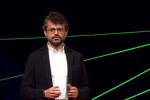 Ad Andrea Segr&egrave;, capace di raccontare anche i lati oscuri del cibo, il Premio Casanova 2018