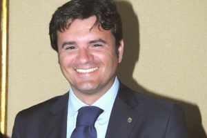 Dai dossier del vino alla promozione di agricoltura e turismo: a WineNews il Ministro Centinaio