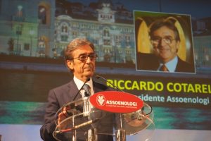 Cultura, mercati, politica e futuro: l&rsquo;enologo secondo il presidente Assoenologi Riccardo Cotarella