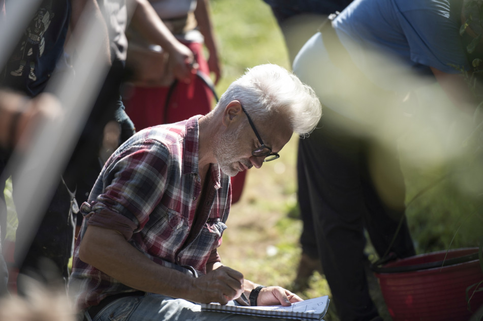 Marco Simonit a lavoro in vigna