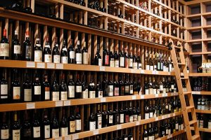 Il paradosso del mercato italiano del vino ancora croce e delizia per tutti i produttori