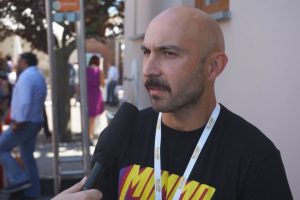 L'italiano medio, tra (poca) autocritica e patriottismo gastronomico: a WineNews Maccio Capatonda