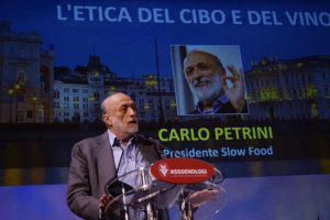 Apertura al dialogo e alle idee, l’enologo e la “cultura” del vino, fisco e territori: parla Petrini