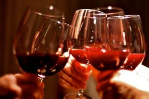 Gallup: la birra &egrave; ancora la preferita dai consumatori Usa, ma 3 americani su 10 scelgono il vino