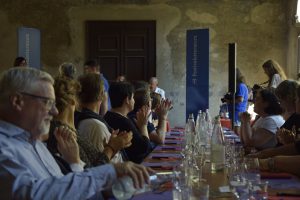 Una sera a cena con Carlo Lucarelli e i misteri delle ricette di Artusi.