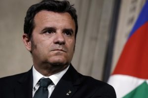 Tra vendemmia, etichette e turismo, il Ministro delle Politiche Agricole Gian Marco Centinaio