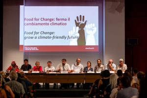 A Terra Madre il cibo come soluzione per il cambiamento e risposta al climate change A Terra Madre il cibo come soluzione per il cambiamento e risposta al climate change