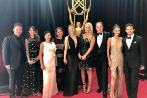 Da Henry Winkler a Rachel Brosnahan, i vincitori degli Emmy Awards brindano con Ferrari