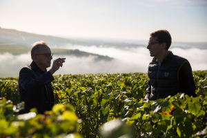 Dom Pérignon, dopo 30 anni lo Chef de Cave Richard Geoffroy lascia il posto a Vincent Chaperon
