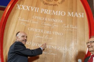 Al Master of Wine Gerard Basset, il Premio Internazionale Civiltà del Vino della Fondazione Masi