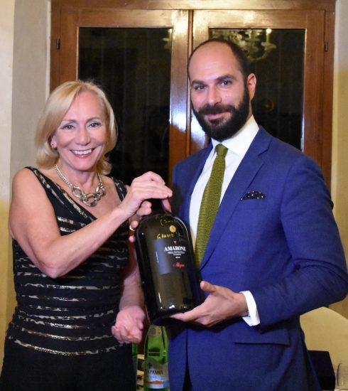 Marilisa Allegrini premia Xavier Solomon