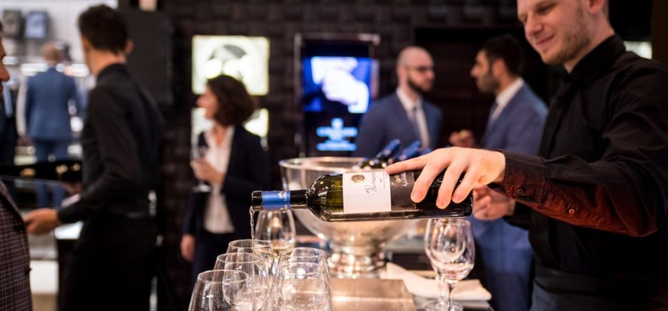 Moda e vino si incontrano nella Vendemmia in via Montenapoleone