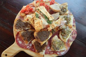 TripAdvisor Study, the USA is the No. 1 fan of the Italian cuisine. The queen is Umbria