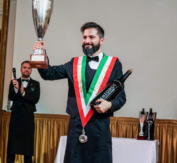 Simone Loguercio Miglior Sommelier Ais Premio Trentodoc 2018. Credit Luca Managlia