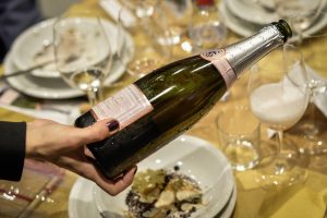 Alta Langa, i produttori di vino pianteranno alberi adatti alla crescita del tartufo bianco Alta Langa, i produttori di vino pianteranno alberi adatti alla crescita del tartufo bianco
