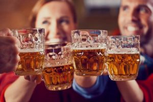 Iwsr, i consumi di alcolici tornano a crescere: +2,9% a volume nel 2021